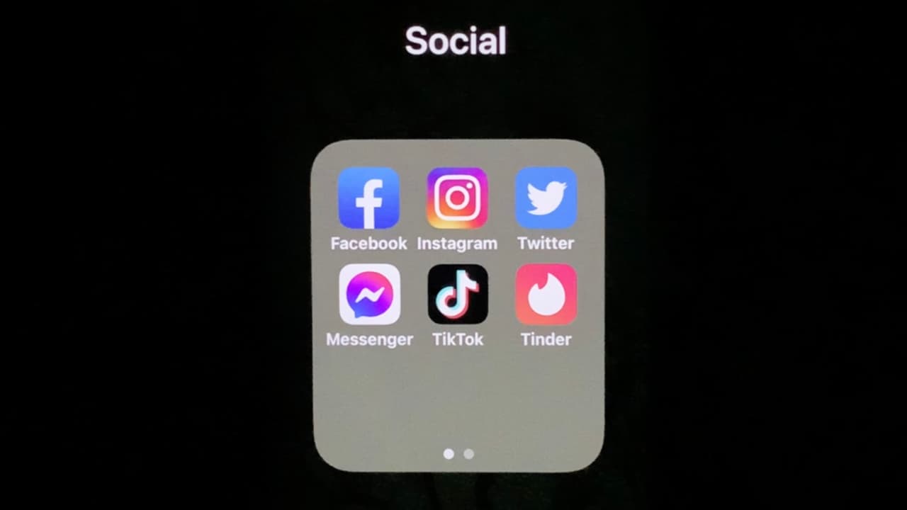 Si sospechas que una relación en línea es una estafa, repórtala al Centro de Quejas de Delitos en Internet del FBI en www.ic3.gov