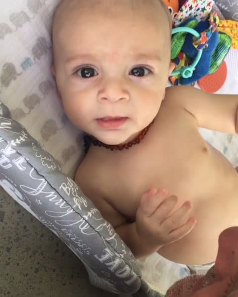 No cabe duda que con estas imágenes 
<b><a href="http://www.univision.com/temas/rene-strickler">René</a></b> nos ha demostrado que es un tierno y cariñoso padre de familia.