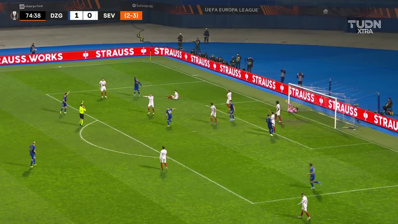 ¡TIRO ATAJADO! disparo por Petar Bockaj.