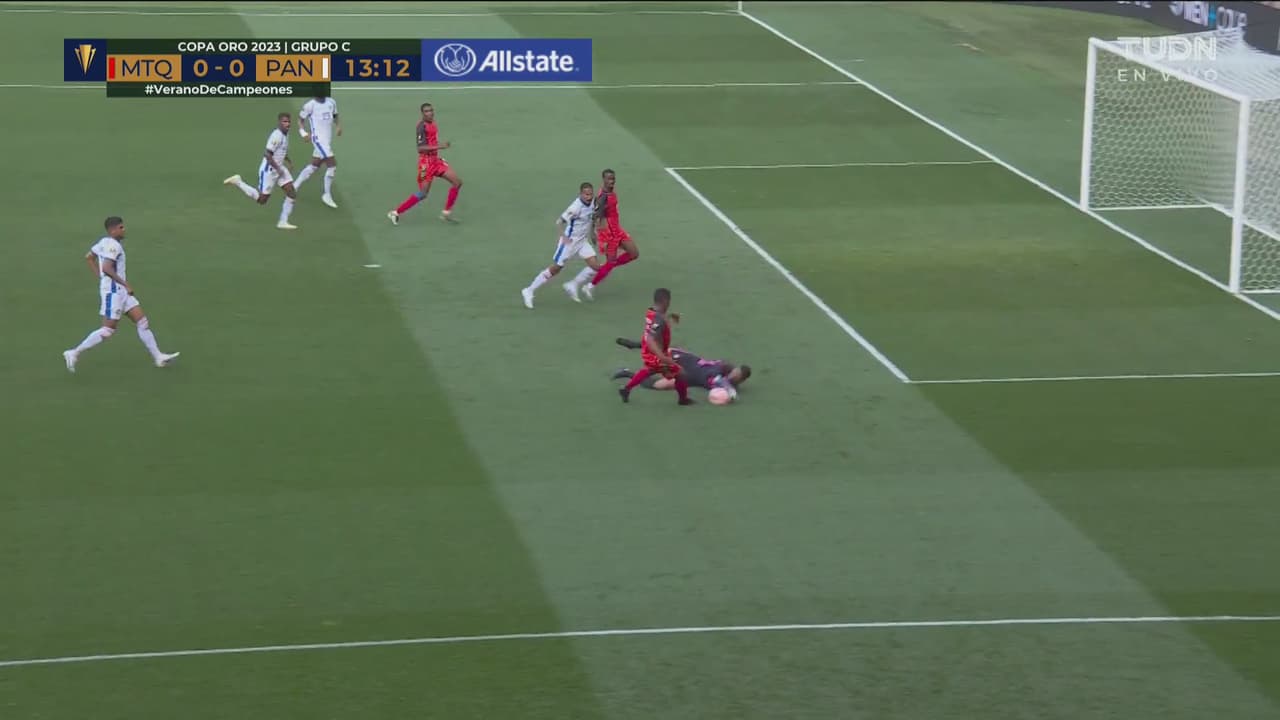 ¡Se rifó la integridad! Mosquera se queda con el balón de Reuperne