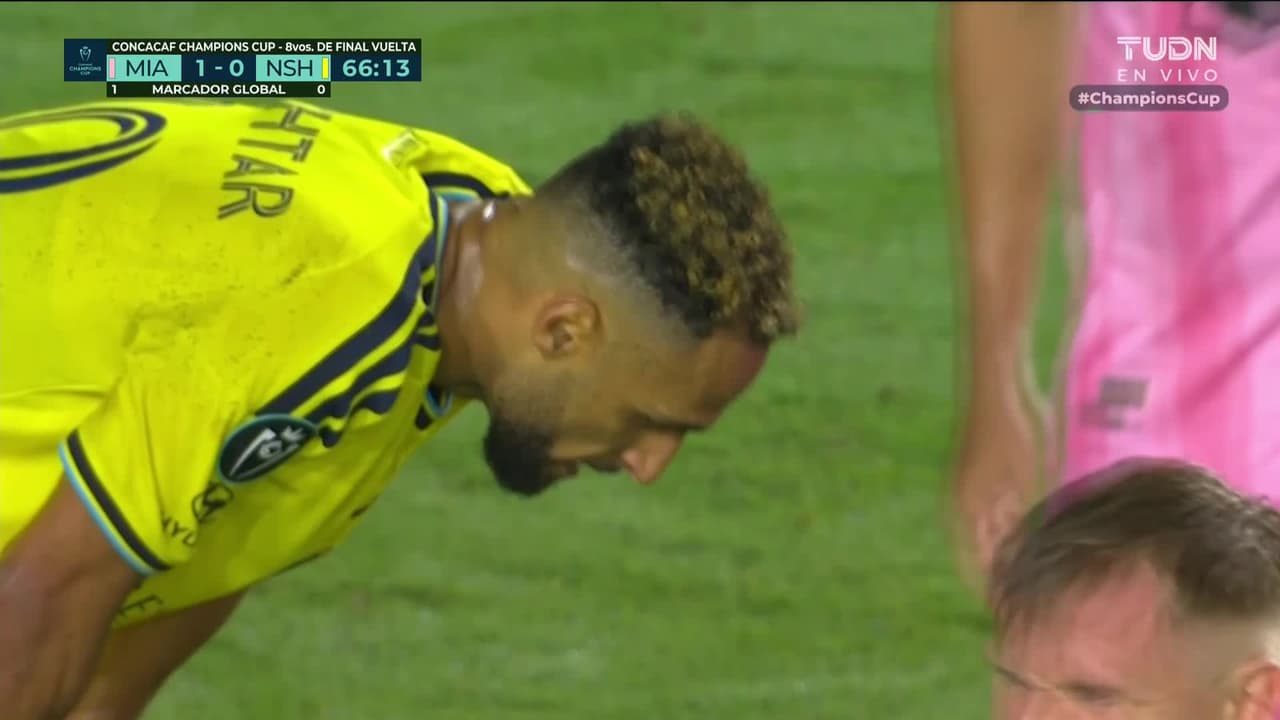 ¿Qué hiciste? Mukhtar perdona el empate estando solo contra el portero