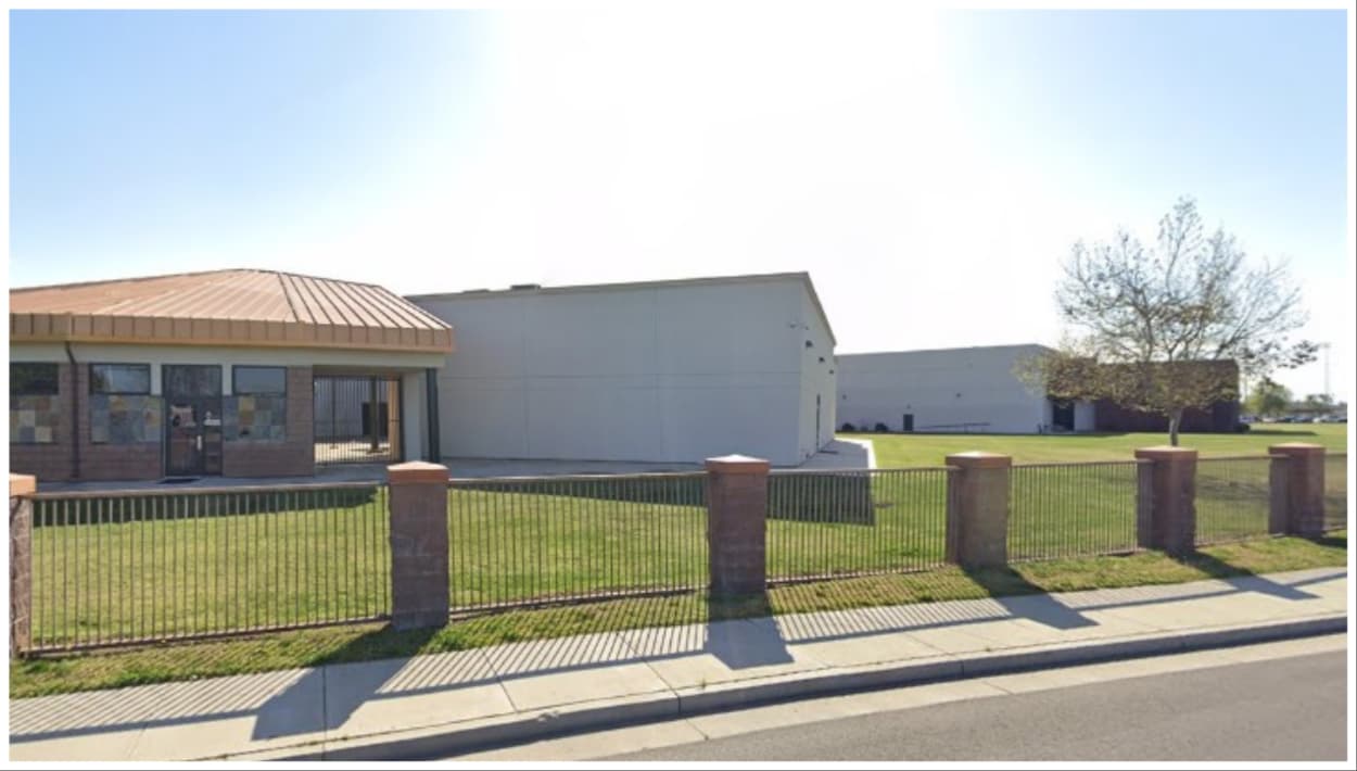 Detenidos dos sospechosos que intentaban abrir automóviles en una secundaria