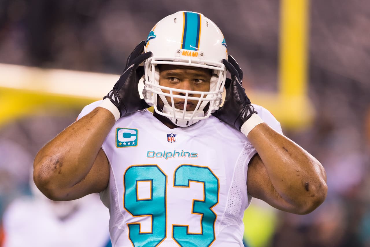 Miami Dolphins defensive tackle Ndamukong Suh (93) during an NFL regular season game against the New York Jets on Saturday, Dec. 17, 2016 in East Rutherford, N.J. The Dolphins won, 34-13. (Ric Tapia via AP)