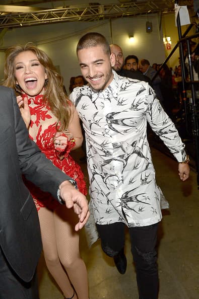 Thalía y Maluma antes de llegar al escenario de PLN 2016.