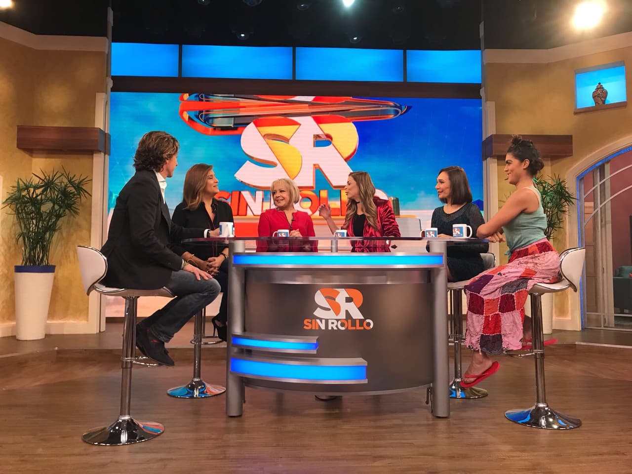Pero también estuvo muy atenta a las opiniones de sus colegas de Sin Rollo. Definitivamente conocimos una nueva cara de Mela.