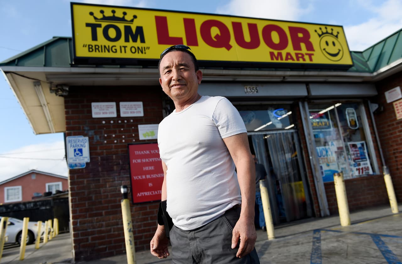 James Oh, el dueño de una licorería situada en la intersección de la Normandie y Florence, dijo a la Prensa Asociada que en 1992 cuando ocurrieron los disturbios había “poca comunicación en la comunidad”.