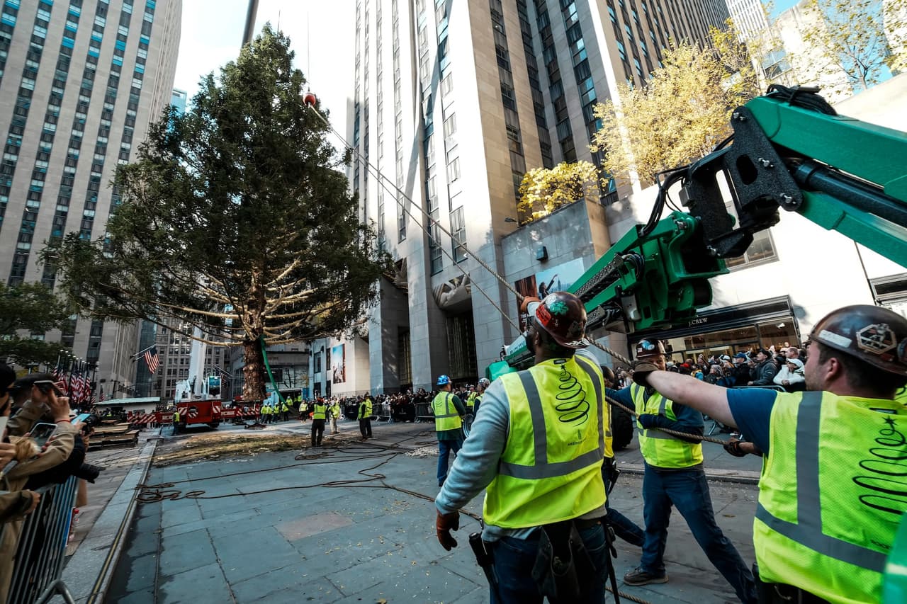 La 
<b>ceremonia de encendido está programada para el 3 de diciembre,</b> y será transmitida en vivo a nivel nacional con la presentación de la cantante Reba McEntire y otros artistas invitados.