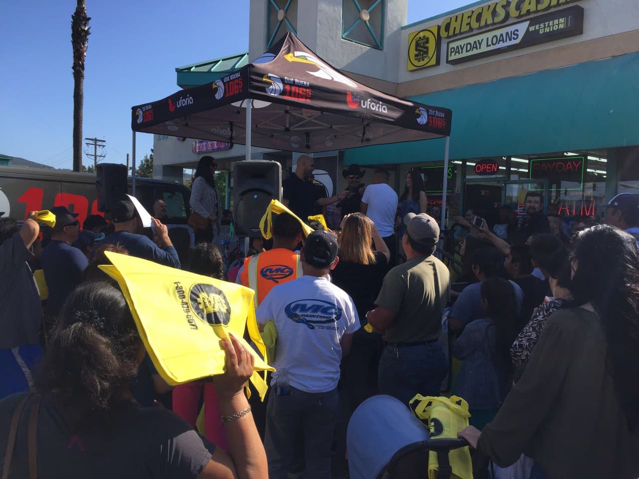 Raúl 'El Pelón', Carla Medrano y El Feo se enamoraron del cariño por parte de sus seguidores en San Diego.