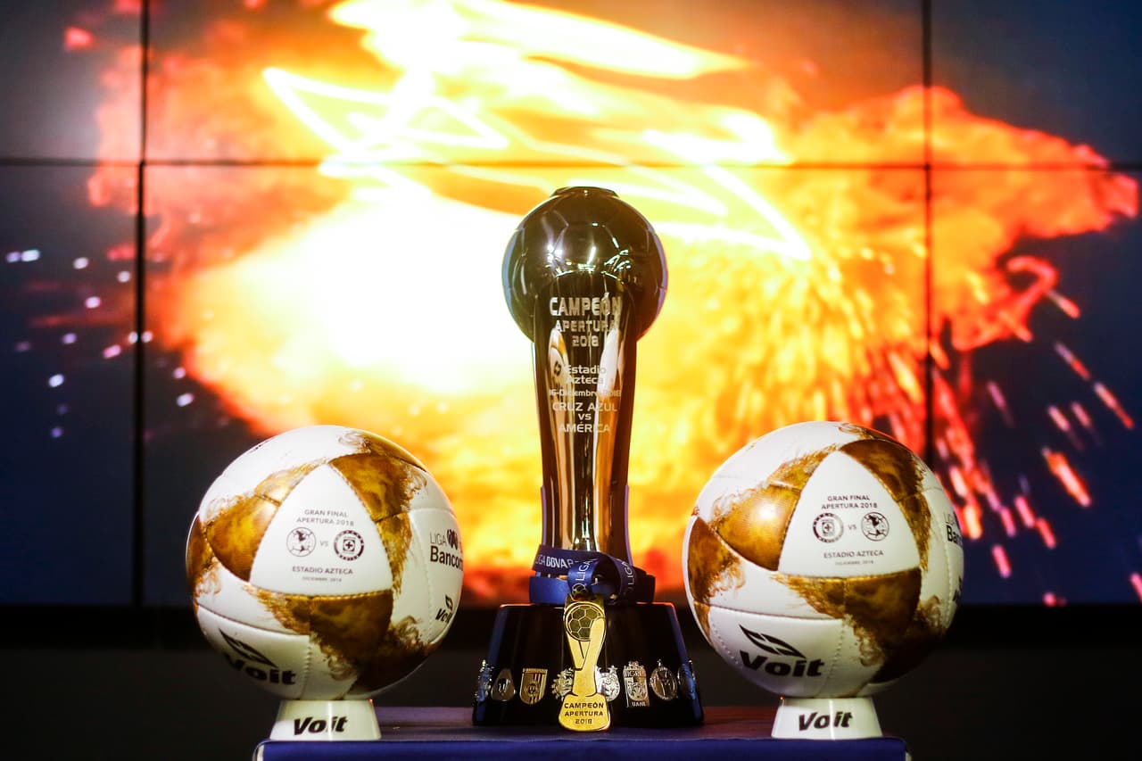 Previo a la Final del Apertura 2018 entre Cruz Azul y América en la Liga MX, fue presentado el nuevo balón Futbol Voit Pulzar para el Clausura 2018 como parte de la fiesta del fútbol mexicano.