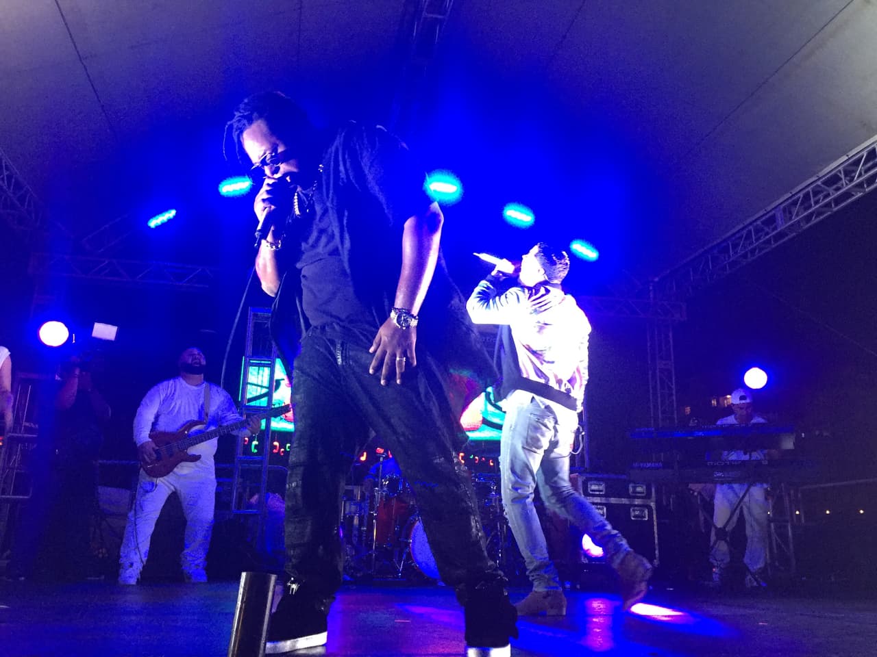 “MOTIVAN2” a Puerto Rico Zion & Lennox en exclusiva para KQ 105