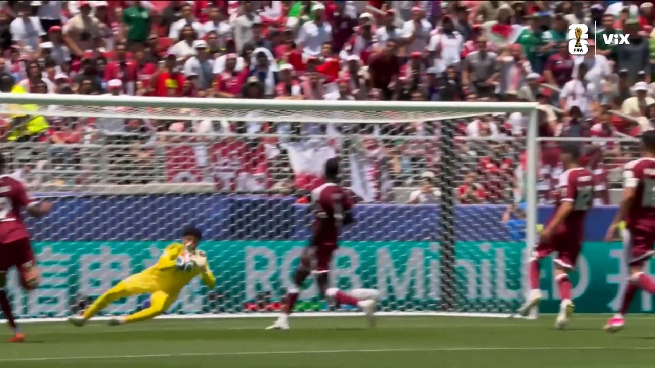Doble atajada enferma del portero de Catar ante Suiza