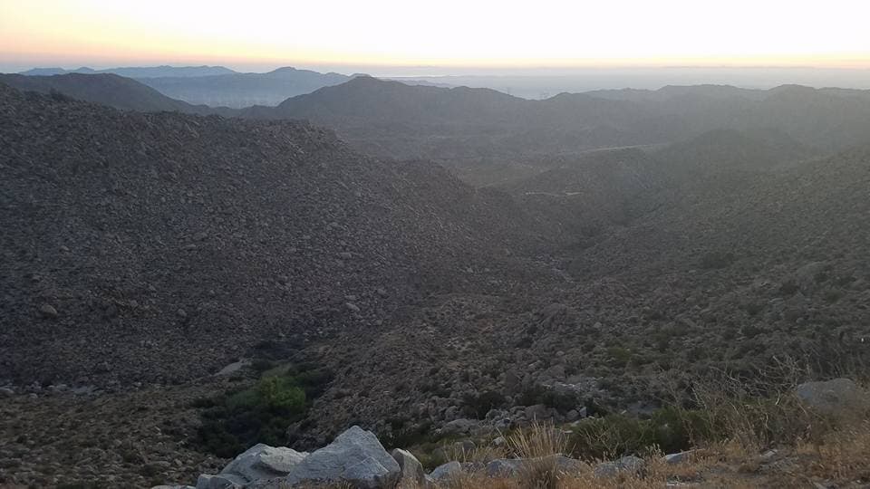 Cada día el recorría más de 20 millas y en Arizona avanzó durante las noches debido al calor extremo.
