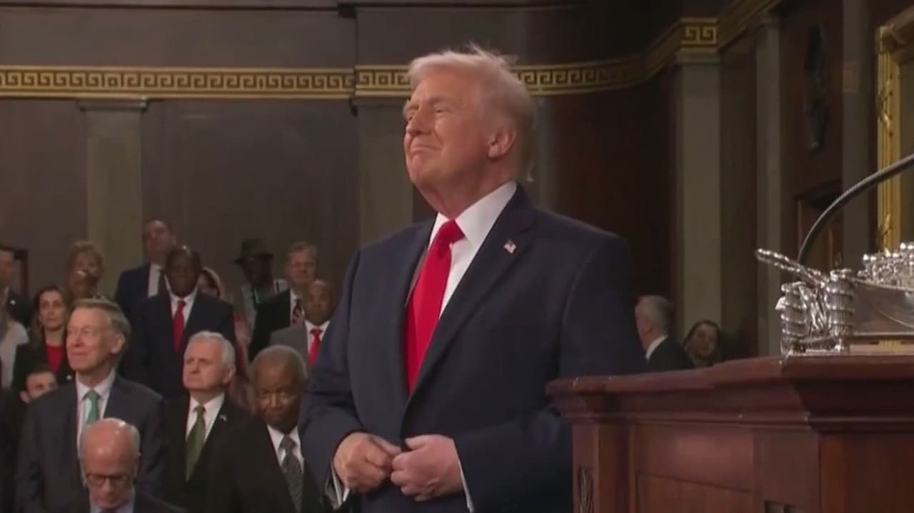 Donald Trump llega entre aplausos a la Cámara de Representantes