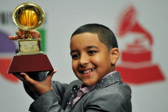 10. En 2008 el cantante Miguelito se convirtió en el cantante más joven en haber ganado un Latin GRAMMY. Miguelito ganó en la categoría Mejor Álbum Para Niños, aunque no es el más joven en haber sido nominado.