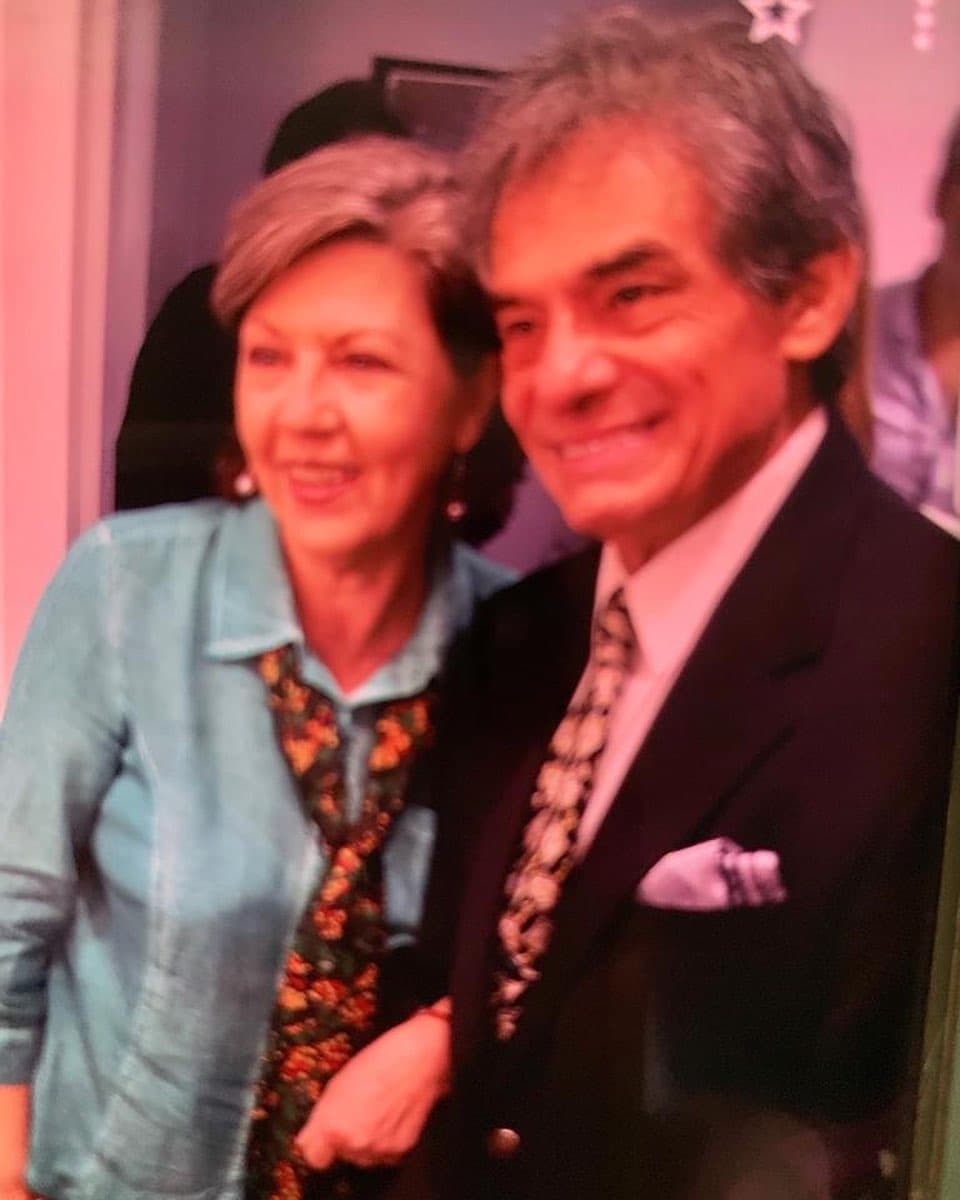 Raúl González también compartió en las plataformas digitales las memorias que tiene de José José: "Mi papá y mi mamá aman la música de José José Q.E.P.D. Tuve la dicha de entrevistar al 'Príncipe de la Canción' en varias oportunidades y aproveché, en la última ocasión, de llevar a mi madre para que cumpliera el sueño de conocerlo".