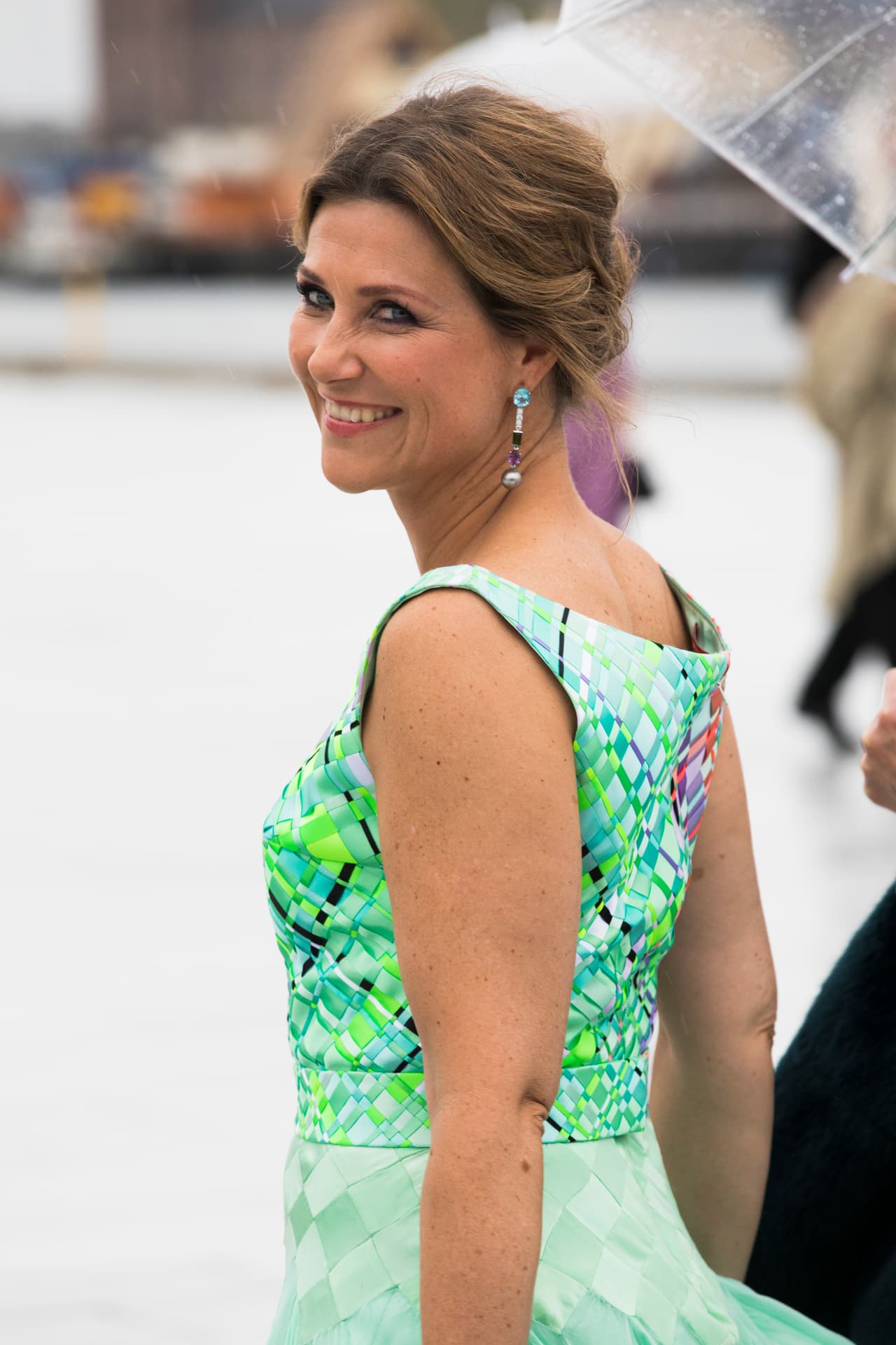 Durante la entrevista, que se le realizó en Los Ángeles, comentó que fue por varios meses amigo de Märtha Louise antes de que se enamorarán.