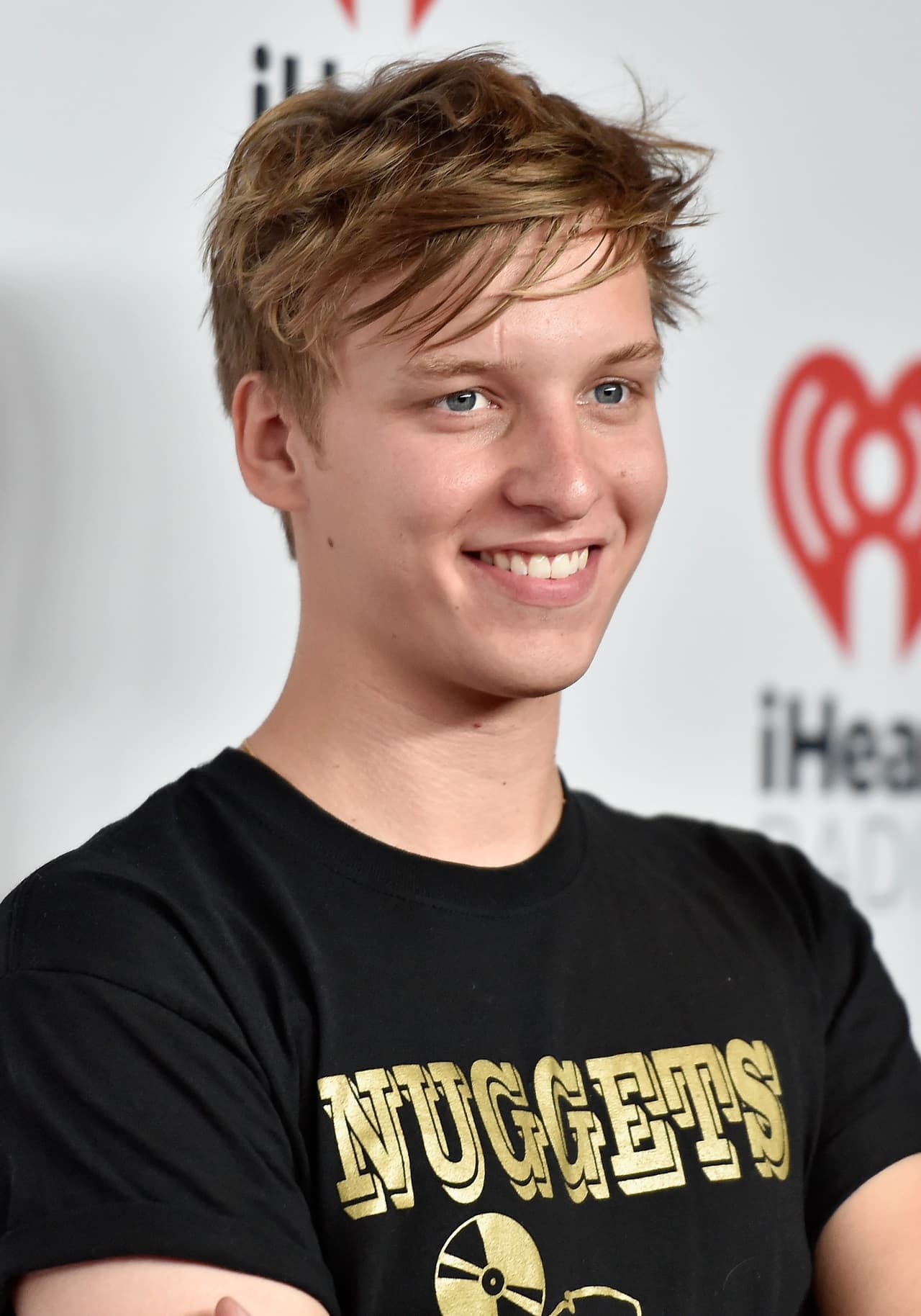Puede que tenga cara de ternura, pero George Ezra es un talentoso cantante y compositor. Miss Vogue U.K lo colocó en el puesto 17 de este listado.