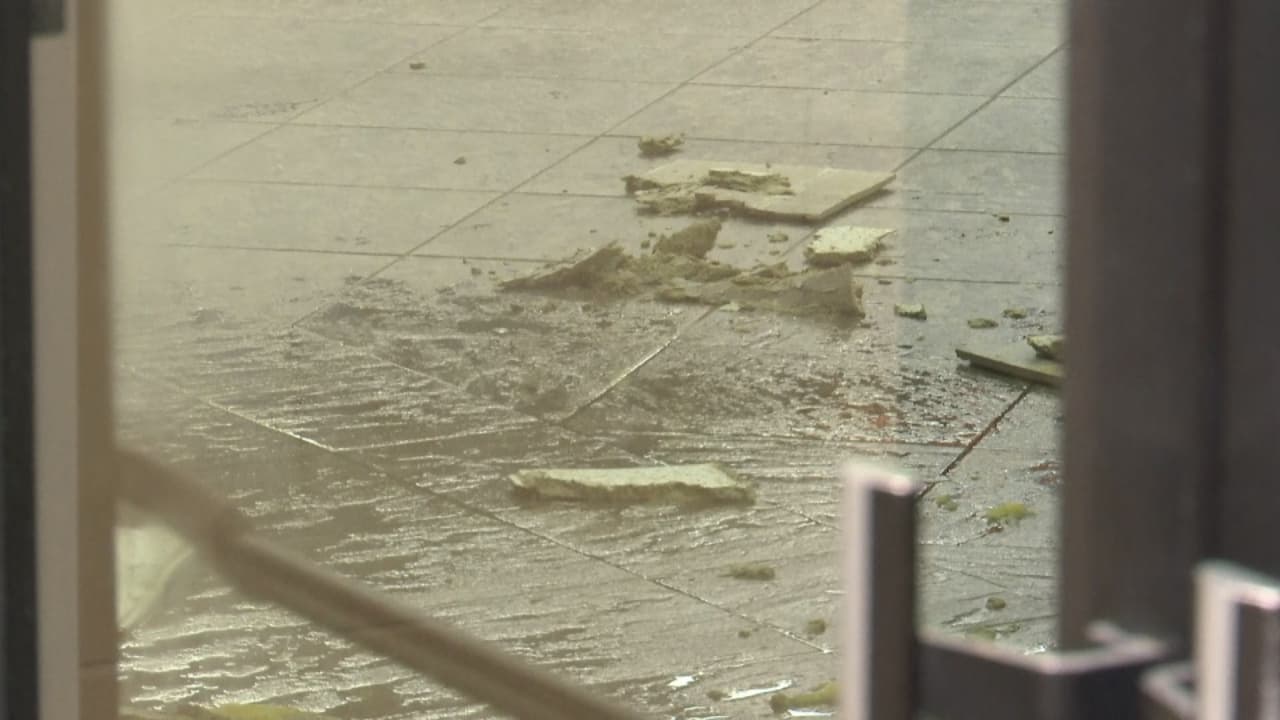 En la iglesia Cottonwood Creek Church en Allen, Texas se registraron daños.