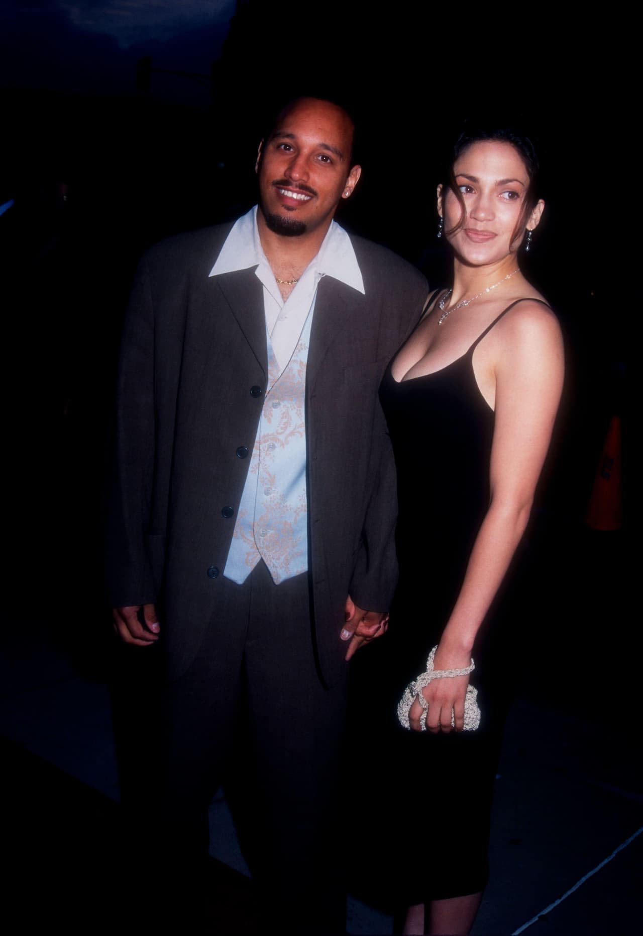 David Cruz 
<b>murió "de una enfermedad cardíaca",</b> informó el equipo de TMZ.