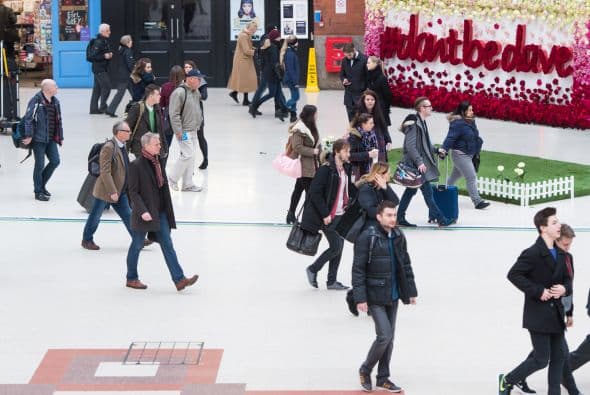 Según la página de finanzas personales WalletHub, se estima que 18.9 mil millones de dólares serán gastados en el Día de los Enamorados este año.