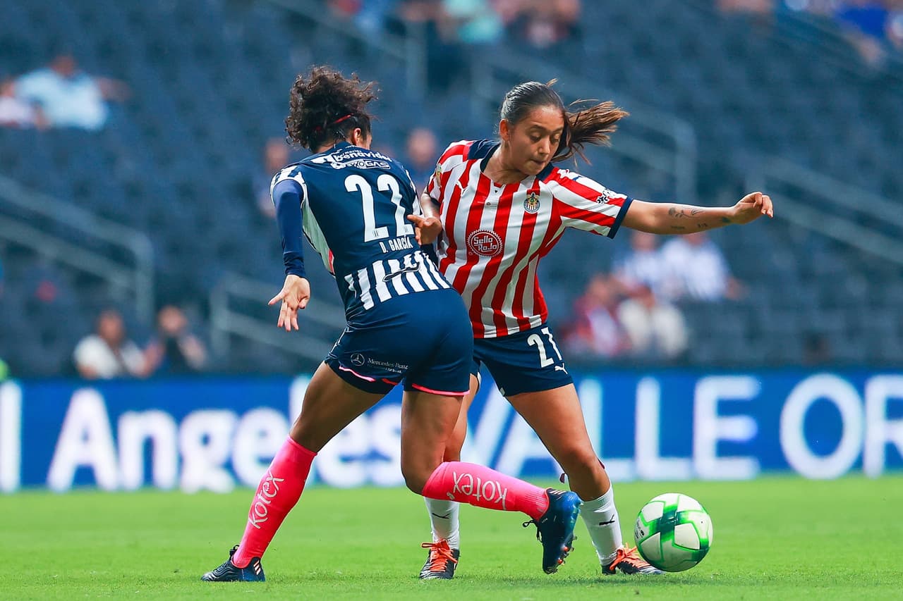 No se conforman. Las Chivas ganaron la Liga y ahora derrotaron a Rayadas para conquistar el Campeón de Campeones.