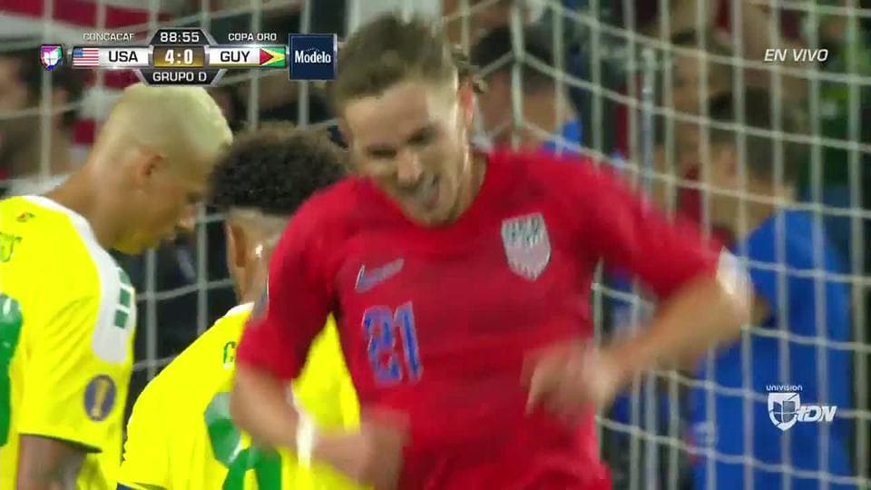 Tiro desviado de Tyler Boyd