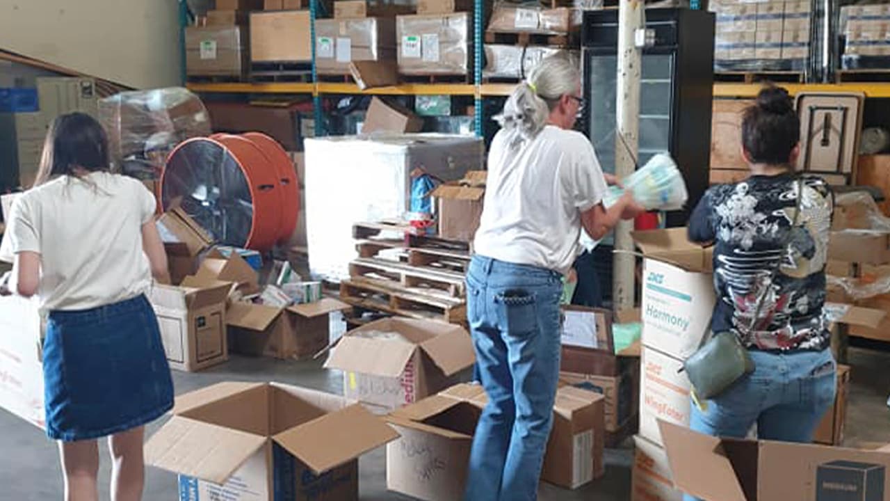 Han contado con la ayuda de personas de todas las nacionalidades que van desde canadienses, mexicanos, nicaragüenses, salvadoreños, cubanos, aunque la mayor parte de las donaciones vienen de norteamericanos y venezolanos.