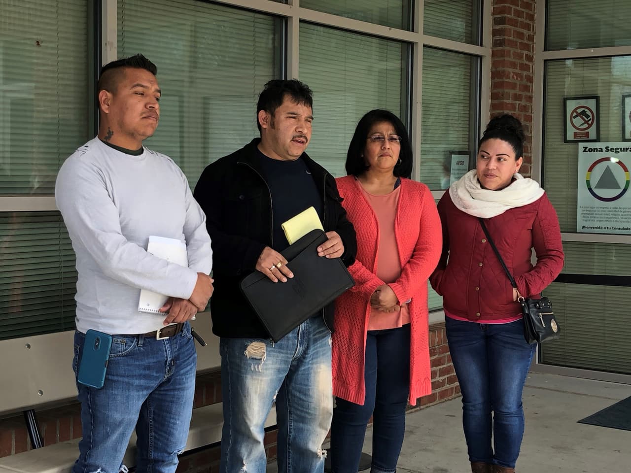 Desconocidos le tienden la mano a hispano sin familia en Carolina del Norte
