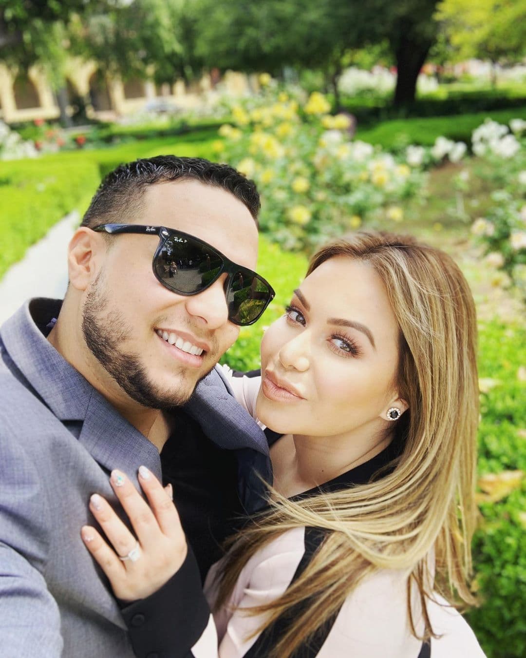 <b><a href="https://www.univision.com/famosos/todo-sobre-la-boda-de-chiquis-y-lorenzo-lo-mas-bonito-y-lo-mas-feo">Chiquis Rivera y Lorenzo Méndez se casaron</a></b> el pasado 29 de junio en un rancho donde, a las afueras, se reportó un incidente entre personal de seguridad y un camarógrafo de El Gordo y La Flaca.