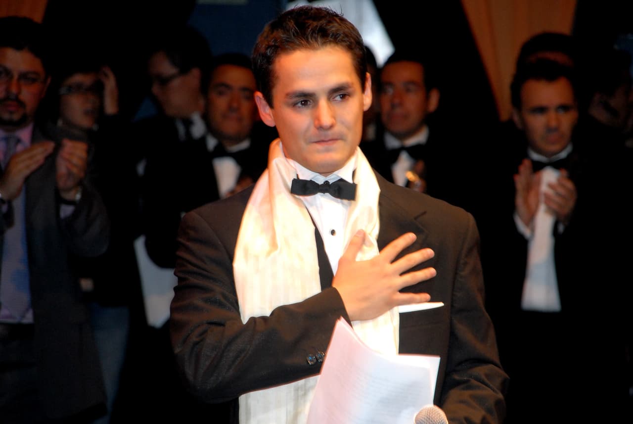 <b>Francisco</b> agradece las muestras de cariño del público y de los amigos de su padre a pesar del tiempo. Él no tiene nada que ver con la actuación.