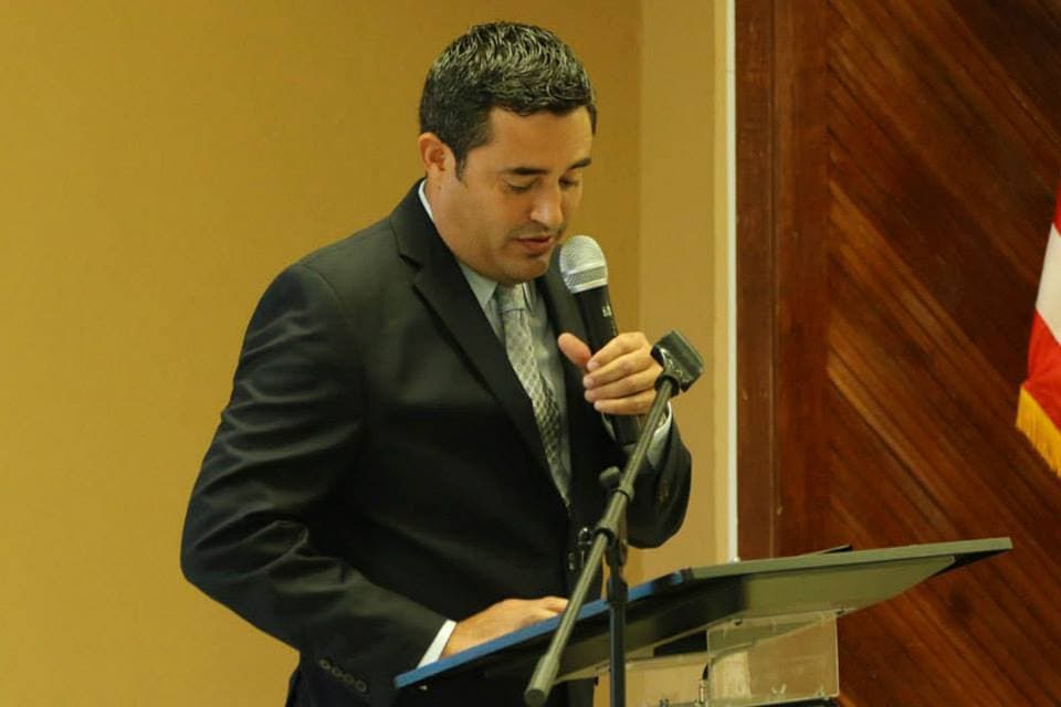 Renuncia secretario designado de Corrección