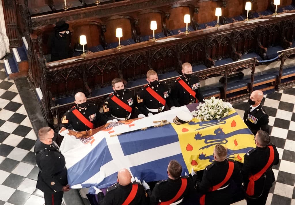 En esta ocasión tendría que ver con la ausencia de la esposa del príncipe Harry en el funeral del duque de Edimburgo, en abril de 2021.
<br>