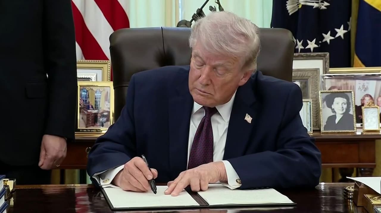 Donald Trump firma orden ejecutiva para crear una lista nacional de votantes, ¿en qué consiste?