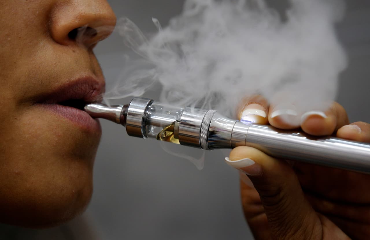 Ocho adolescentes de Wisconsin presentaron daño pulmonar severo y el vapeo parece ser la causa