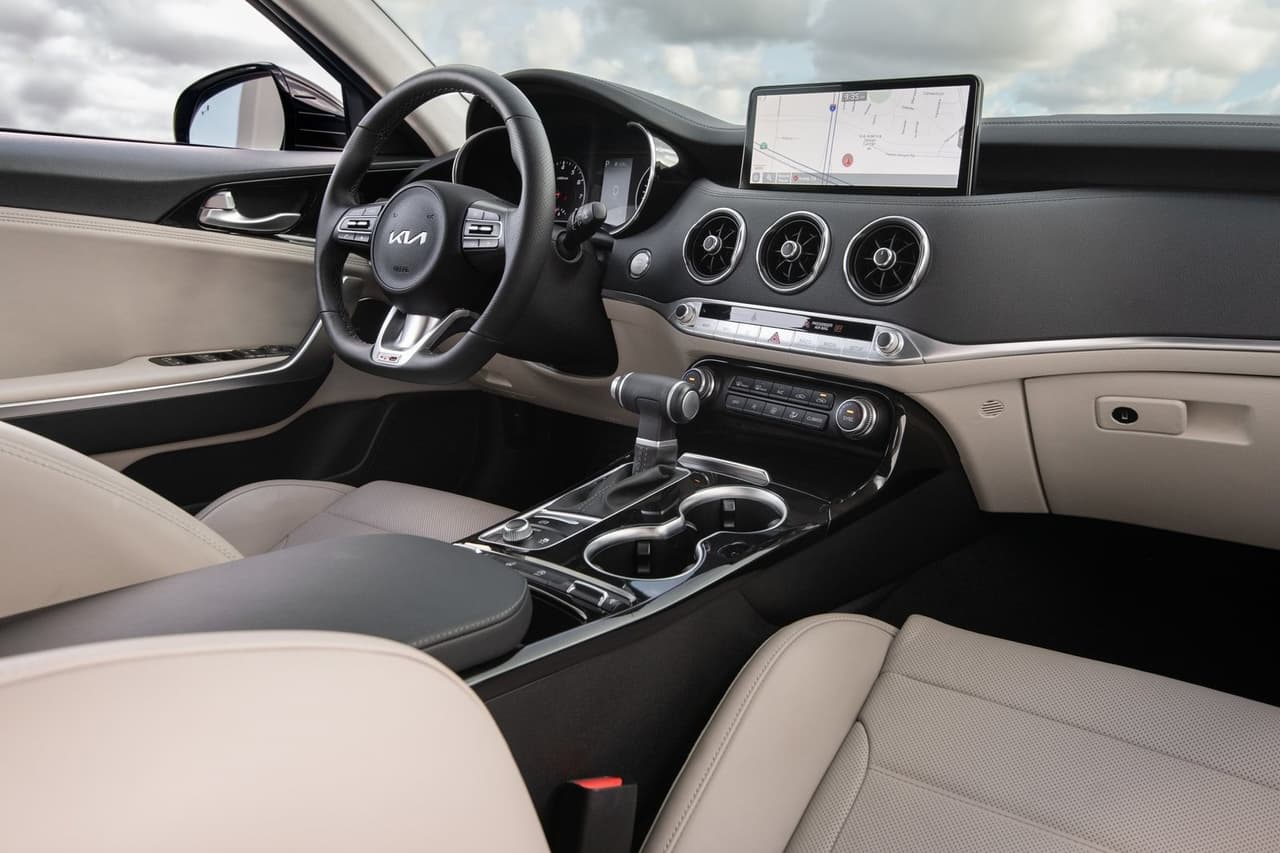 Kia aún no ha revelado su precio para Estados Unidos. Sin embargo, se estima que tenga un leve incremento en su etiqueta.