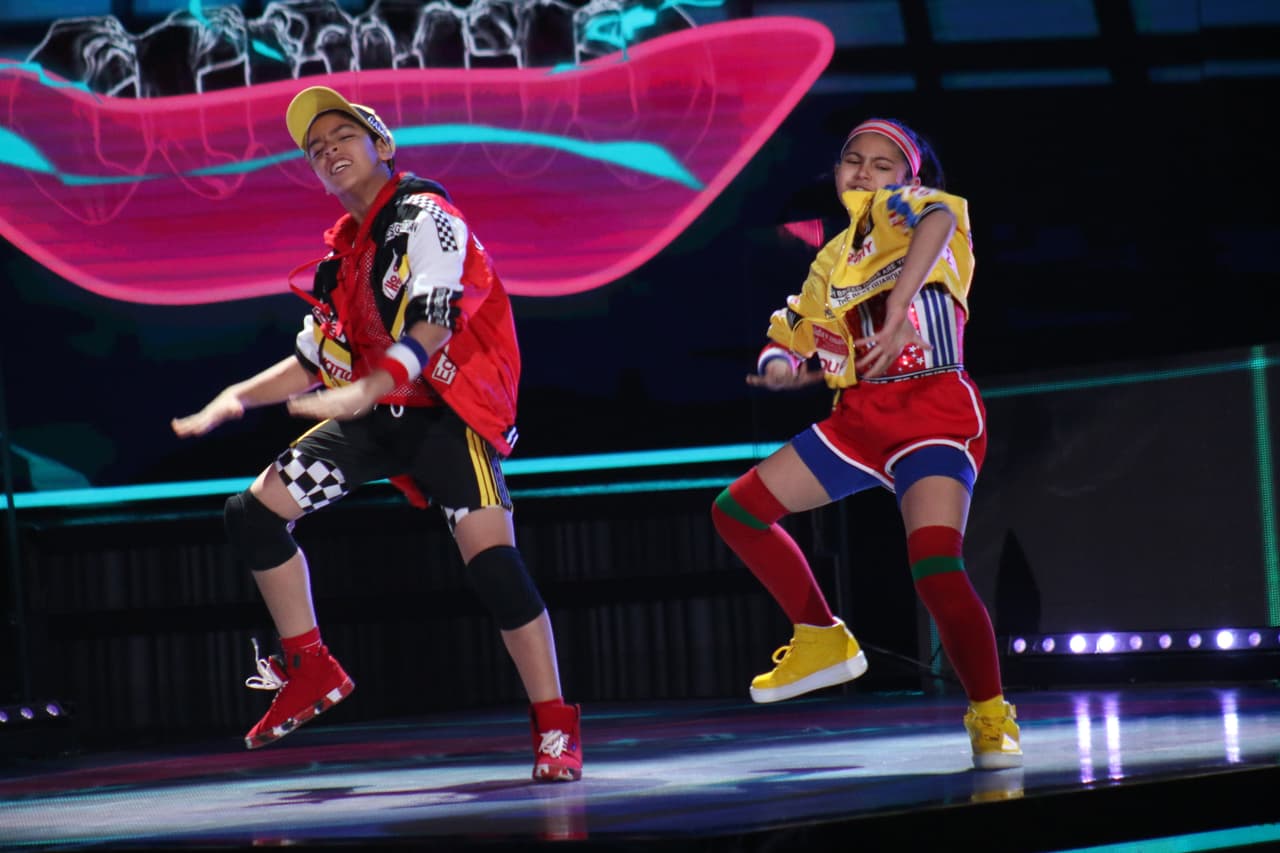 Gabrielly y Kemish bailaron 'There's Nothing Holding Me Back' de Shawn Mendes.