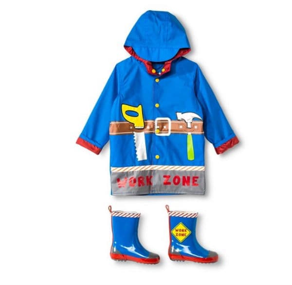 Conjunto de piloto y botas para la lluvia para niños, 39.99 dólares en Target