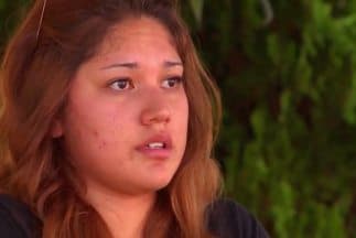 La amiga del fallecido, Esperanza Quintero, durante la entrevista con la emisora local KOAT