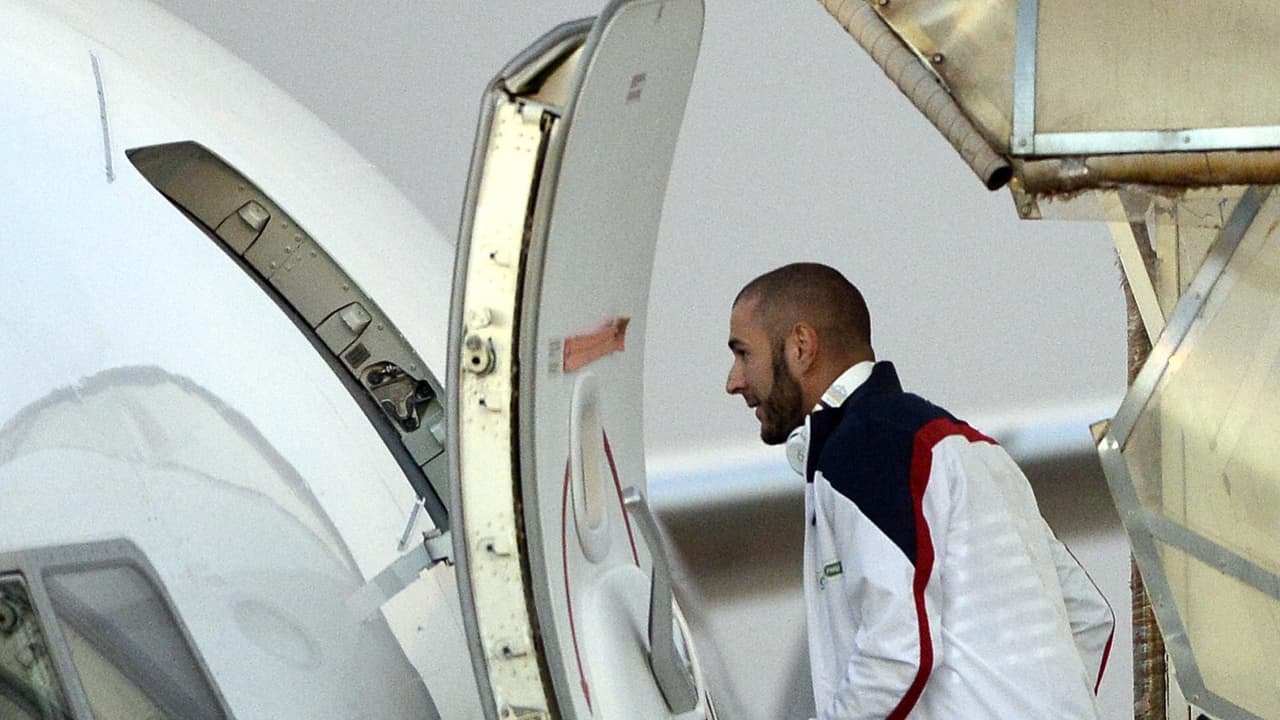 Karim Benzema deja el Mundial Qatar 2022 rumbo a Madrid