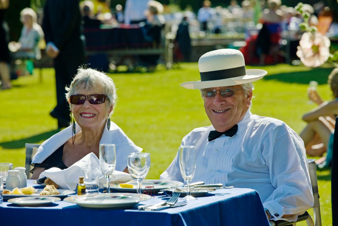 “Estos días a tu lado me enseñaron que, en verdad, no hay tiempo determinado para comenzar a amar”- Sin Bandera. (Canción: Entra En Mi Vida)