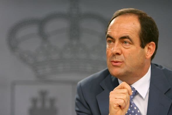 Las cámaras de televisión captaron en 2004 al expresidente del Congreso español José Bono lanzando duros improperios contra el entonces primer ministro británico Tony Blair.