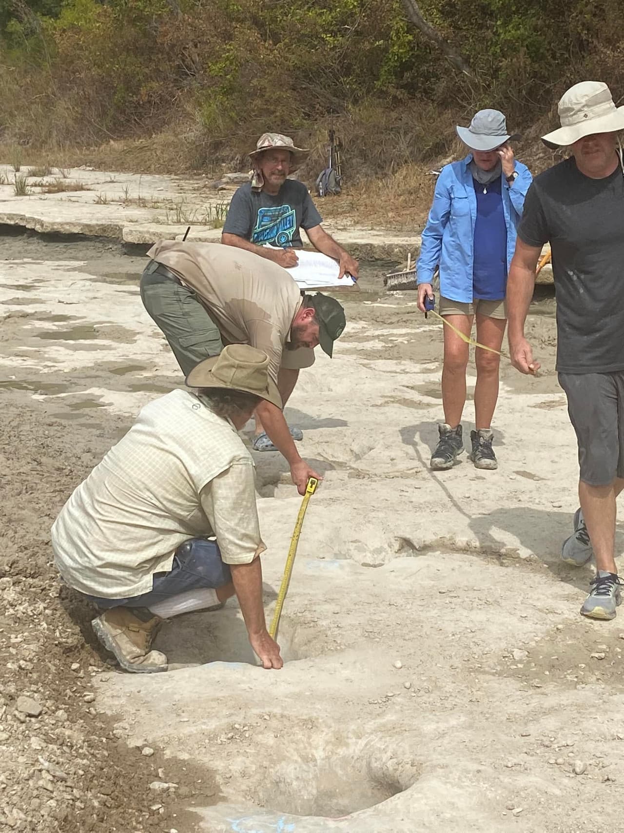 Las huellas fueron descubiertas luego de que río bajara de nivel debido a la sequía.