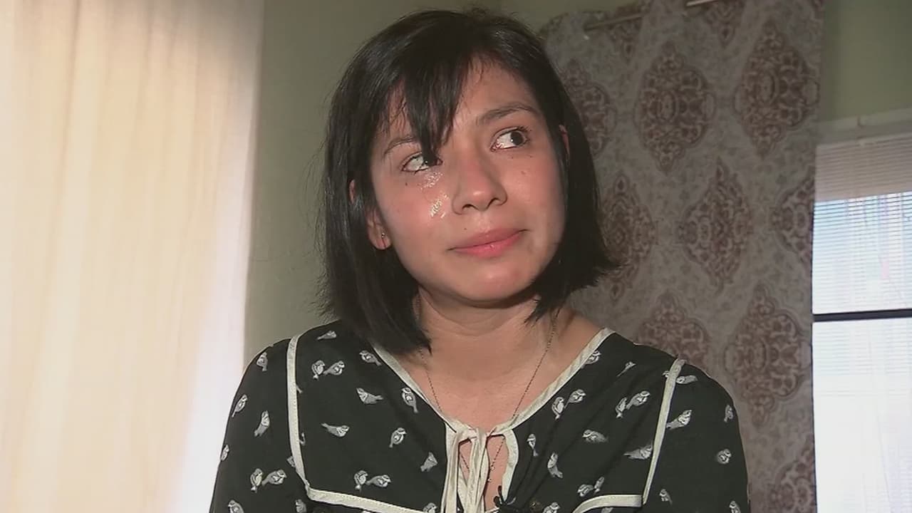 "Tenía derecho a despedirme de mi papá": dreamer tuvo que ver en su celular el funeral de su padre en México