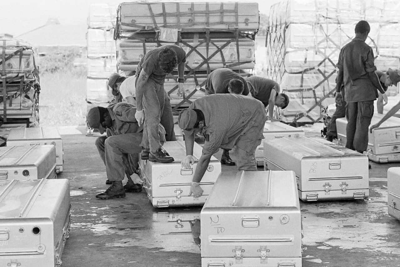 Esta terrible fotografía cumple 40 años: la historia del suicidio colectivo en Guyana