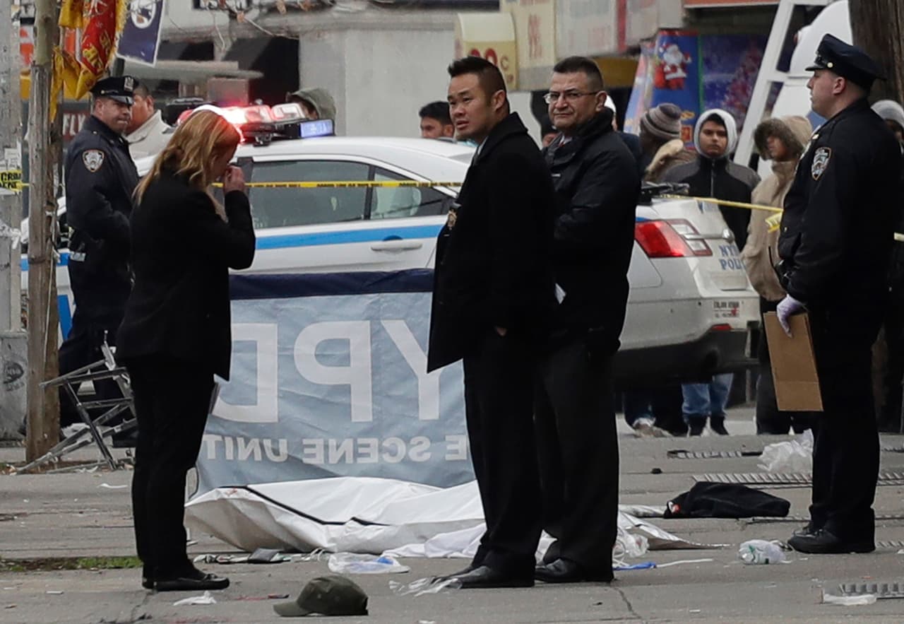 Disputa por un estacionamiento dejó un saldo de dos apuñalados y seis atropellados en Nueva York