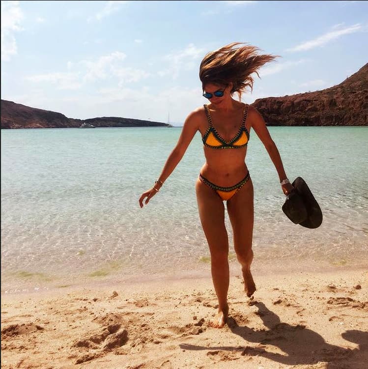 Galilea Montijo es fanática del mar, la playa y de poner su cuerpo al sol.