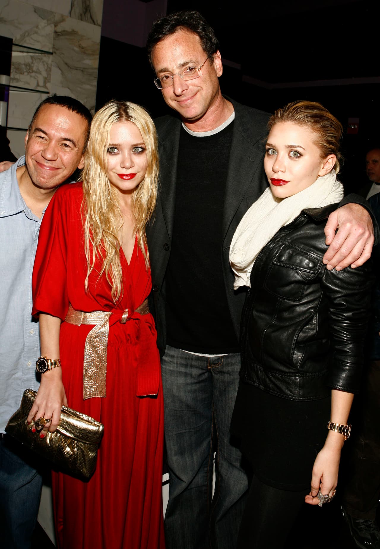 Los labios rojos siempre destacan en su imagen.