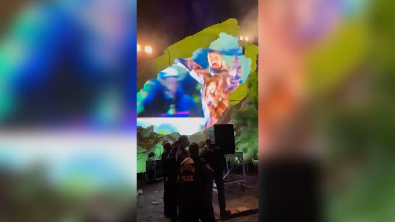 El joven viajó hasta Houston desde Corpus Christi junto con su esposa para ver el espectáculo que terminó en
<a href="https://www.univision.com/local/houston-kxln/astroworld-houston-drake-travis-scott-demandan">tragedia. </a>