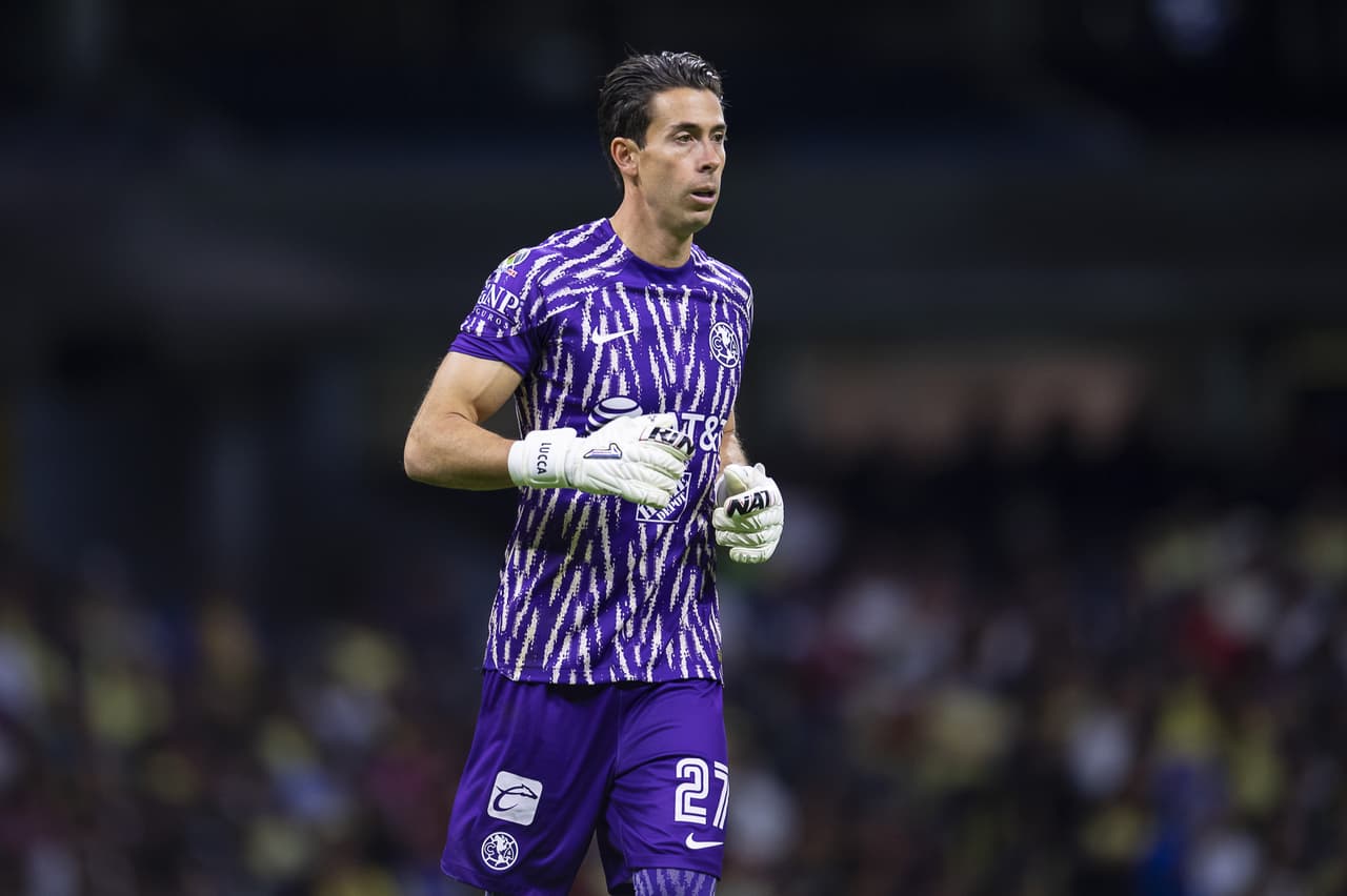 Afición americanista en el Azteca explota contra Óscar Jiménez