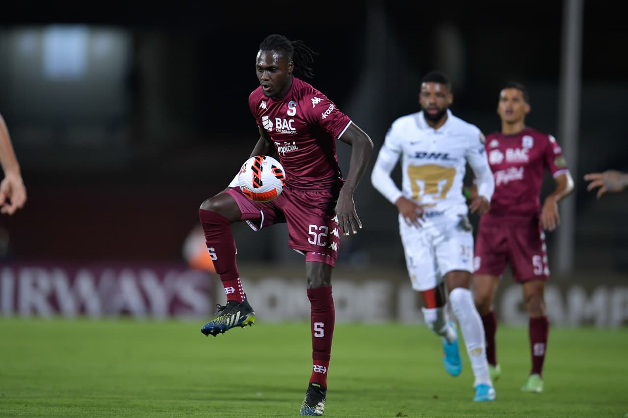 De la mano de Juan Dinenno, Pumas golea 4-1 al Saprissa, cierran la serie y aseguran su boleto a los cuartos de final de la Concacaf Liga de Campeones.